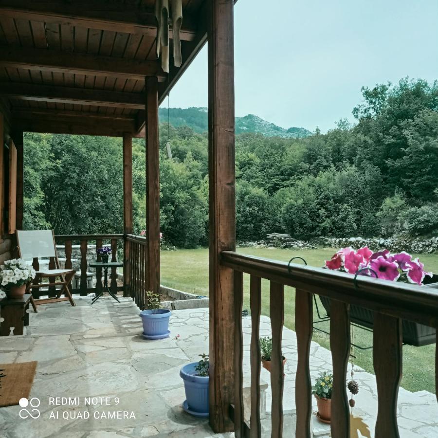 Vikendica Njegusi Villa Цетине Екстериор снимка